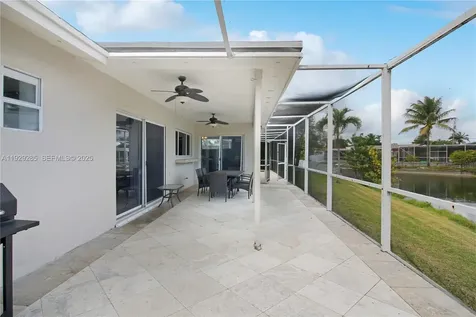 3813 S Lake Terrace Miramar FL 33023