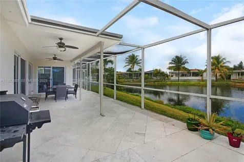 3813 S Lake Terrace Miramar FL 33023