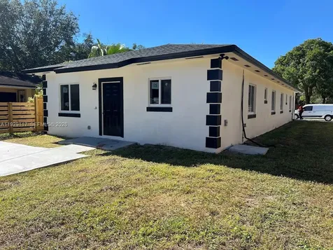 9254 NW 3rd Avenue Miami FL 33150