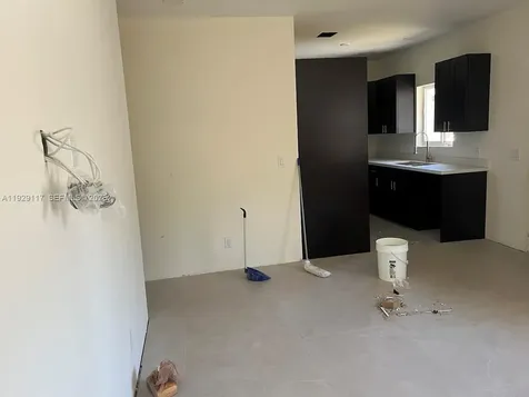 9254 NW 3rd Avenue Miami FL 33150
