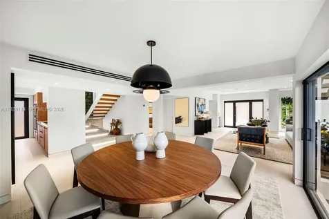 1815 Fairhaven Place Miami FL 33133
