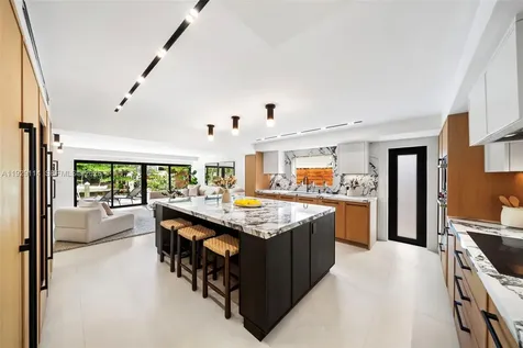 1815 Fairhaven Place Miami FL 33133