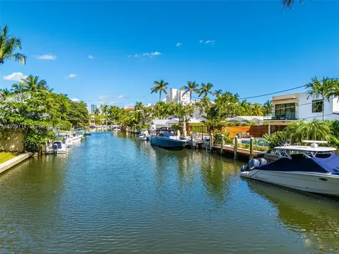 1815 Fairhaven Place Miami FL 33133