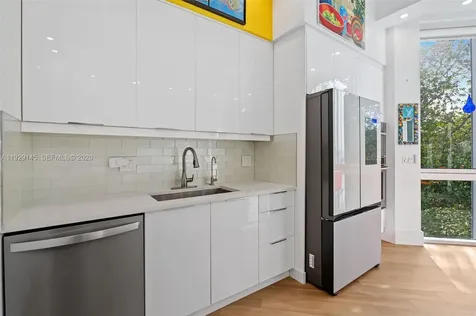 16400 Collins Avenue Sunny Isles Beach FL 33160