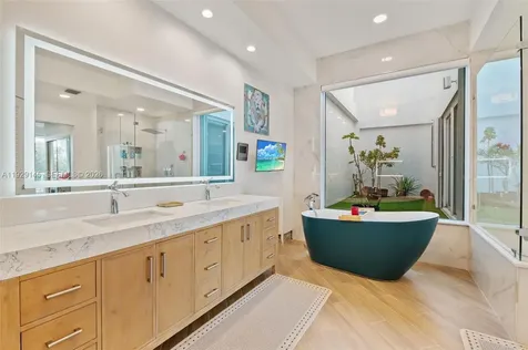 16400 Collins Avenue Sunny Isles Beach FL 33160
