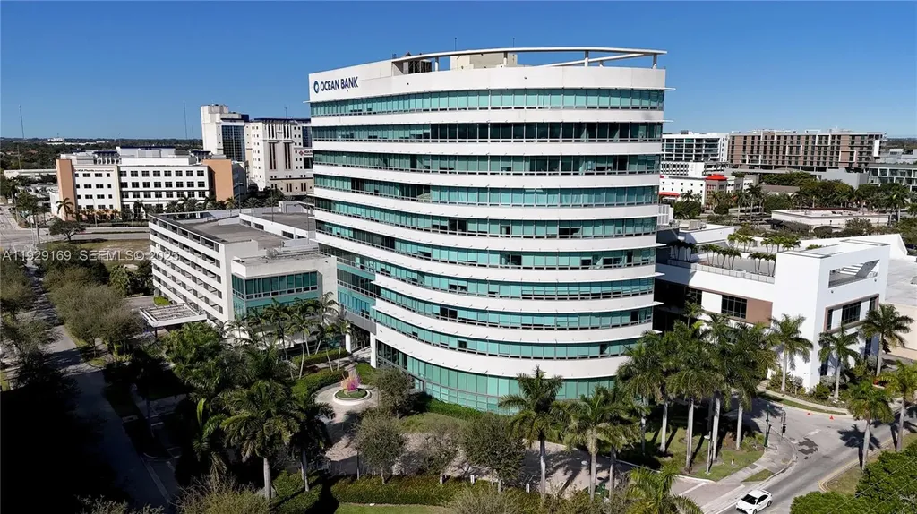 20900 NE 30 Th Avenue Aventura FL 33180