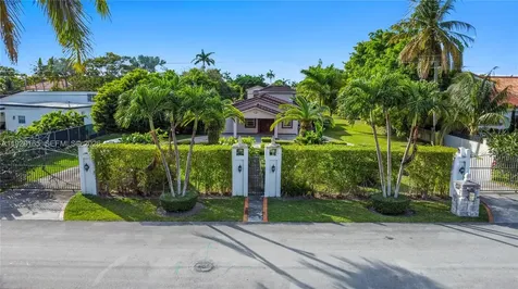 300 SW 123rd Avenue Miami FL 33184