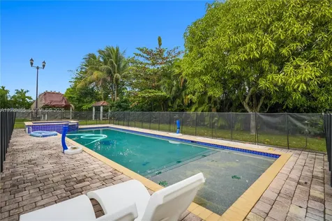 300 SW 123rd Avenue Miami FL 33184