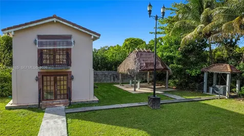 300 SW 123rd Avenue Miami FL 33184