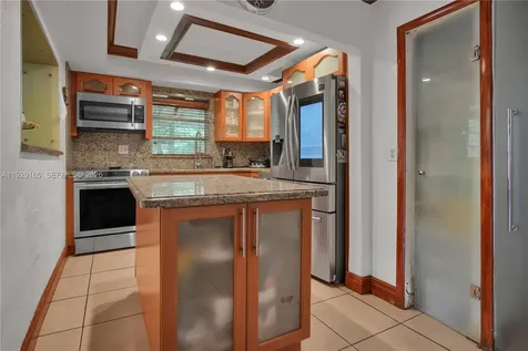 300 SW 123rd Avenue Miami FL 33184