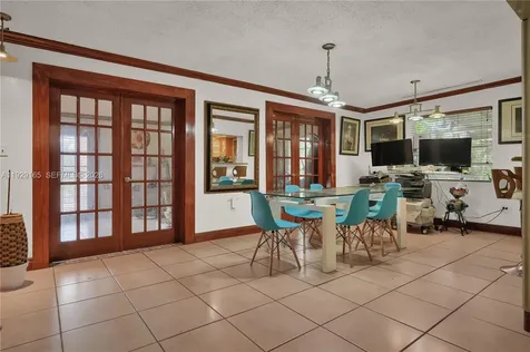 300 SW 123rd Avenue Miami FL 33184