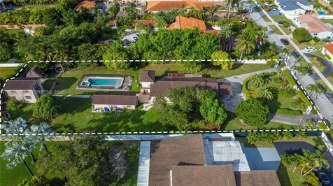 300 SW 123rd Avenue Miami FL 33184