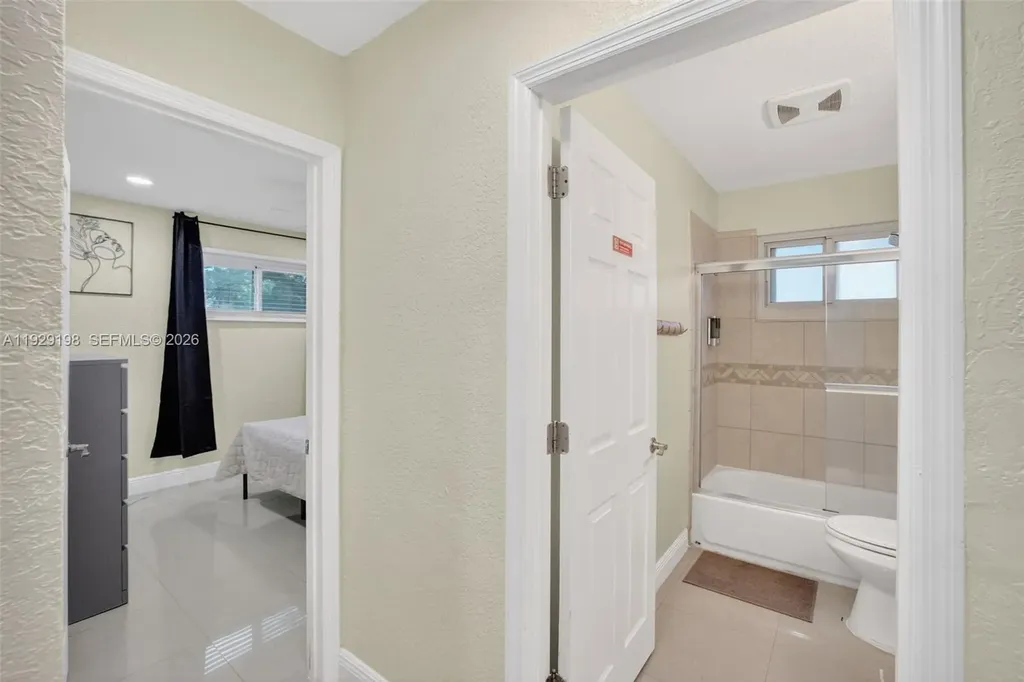 4617 SW 24th Avenue Fort Lauderdale FL 33312