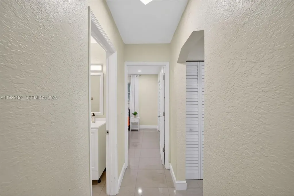 4617 SW 24th Avenue Fort Lauderdale FL 33312