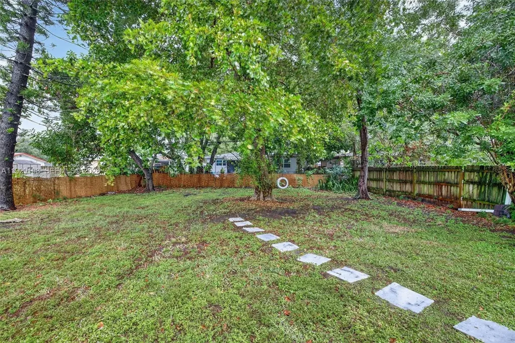 4617 SW 24th Avenue Fort Lauderdale FL 33312