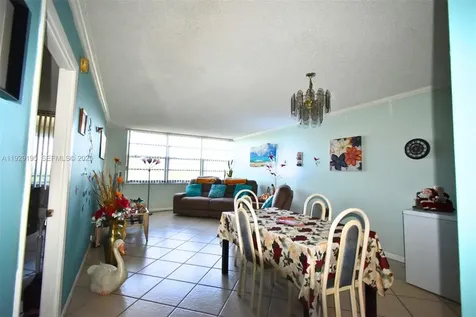 900 Saint Charles Place Pembroke Pines FL 33026
