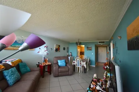 900 Saint Charles Place Pembroke Pines FL 33026