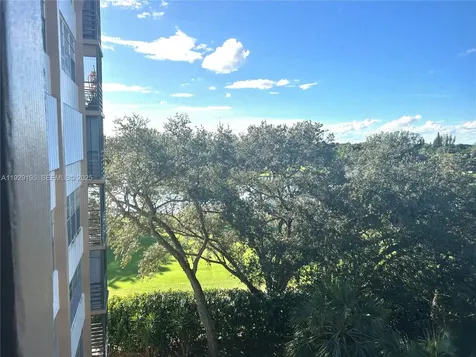 900 Saint Charles Place Pembroke Pines FL 33026
