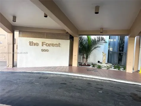 900 Saint Charles Place Pembroke Pines FL 33026