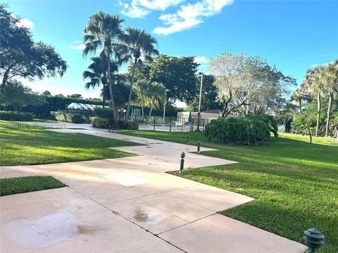 900 Saint Charles Place Pembroke Pines FL 33026