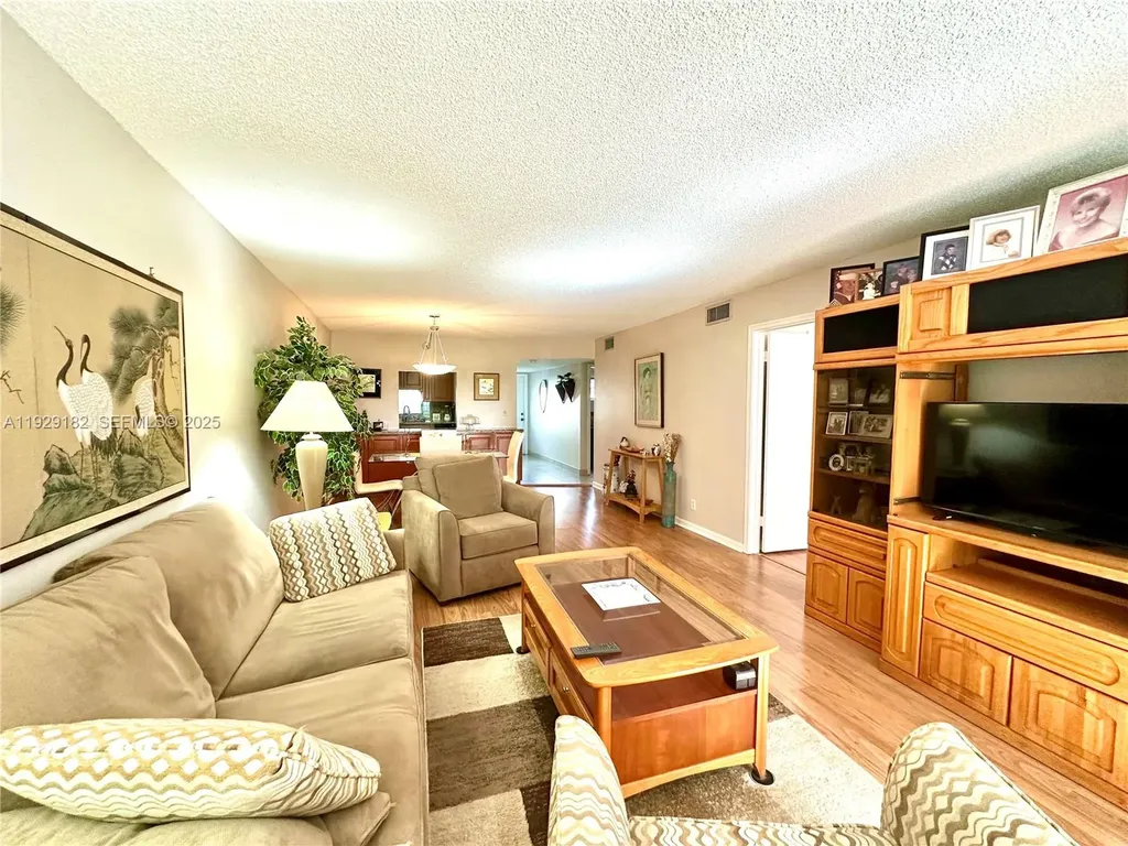 8990 S Hollybrook Boulevard Pembroke Pines FL 33025