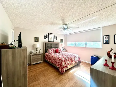 8990 S Hollybrook Boulevard Pembroke Pines FL 33025