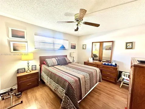 8990 S Hollybrook Boulevard Pembroke Pines FL 33025
