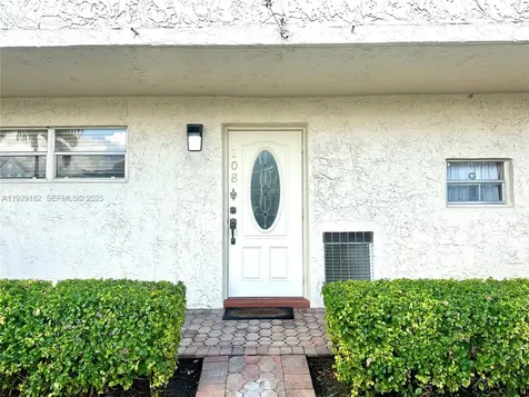 8990 S Hollybrook Boulevard Pembroke Pines FL 33025