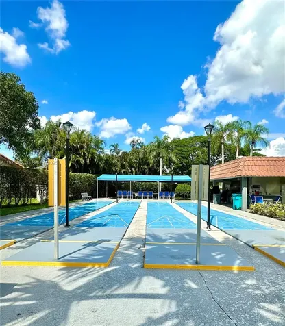 8990 S Hollybrook Boulevard Pembroke Pines FL 33025
