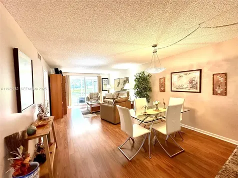 8990 S Hollybrook Boulevard Pembroke Pines FL 33025
