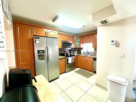 8990 S Hollybrook Boulevard Pembroke Pines FL 33025