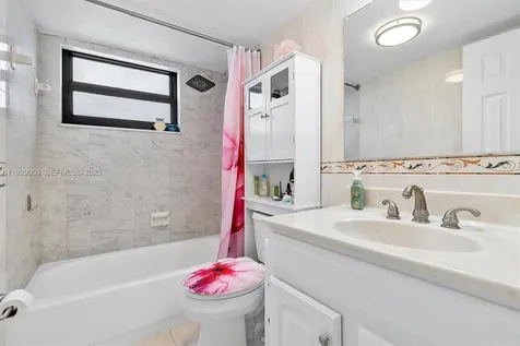 2401 S Ocean Drive Hollywood FL 33019