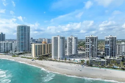 2401 S Ocean Drive Hollywood FL 33019
