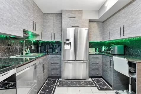 2401 S Ocean Drive Hollywood FL 33019