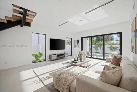 17 SE 12th Avenue Fort Lauderdale FL 33301