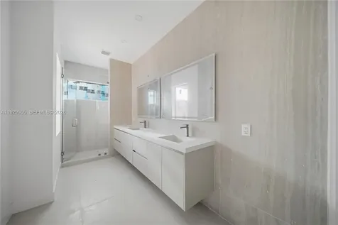 17 SE 12th Avenue Fort Lauderdale FL 33301