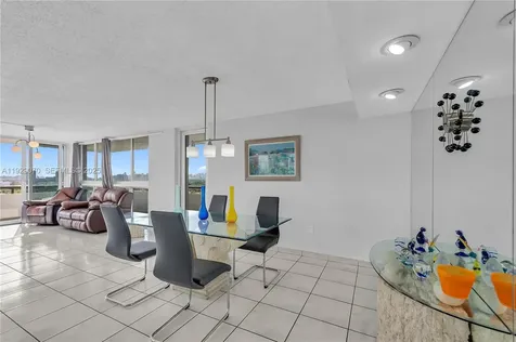 3200 Collins Avenue Miami Beach FL 33140