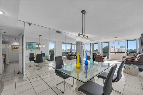 3200 Collins Avenue Miami Beach FL 33140