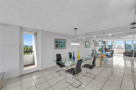3200 Collins Avenue Miami Beach FL 33140