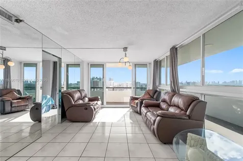 3200 Collins Avenue Miami Beach FL 33140