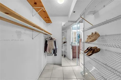 3200 Collins Avenue Miami Beach FL 33140