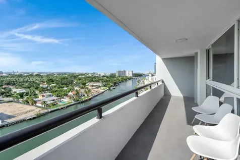 3200 Collins Avenue Miami Beach FL 33140