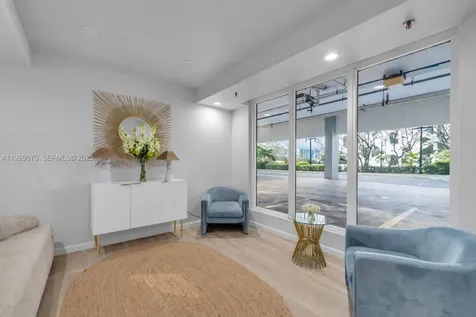 3200 Collins Avenue Miami Beach FL 33140