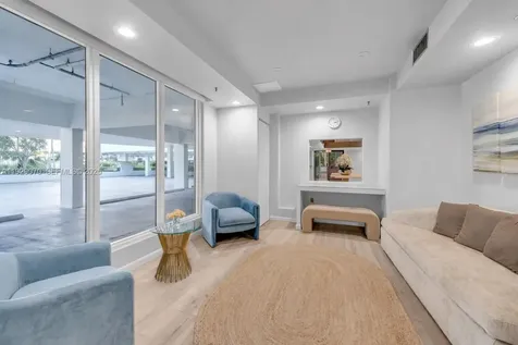 3200 Collins Avenue Miami Beach FL 33140
