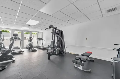 3200 Collins Avenue Miami Beach FL 33140