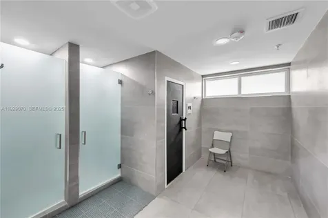 3200 Collins Avenue Miami Beach FL 33140
