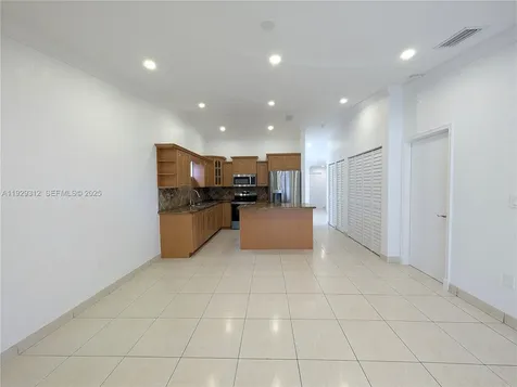 7199 W 30th Court Hialeah FL 33018
