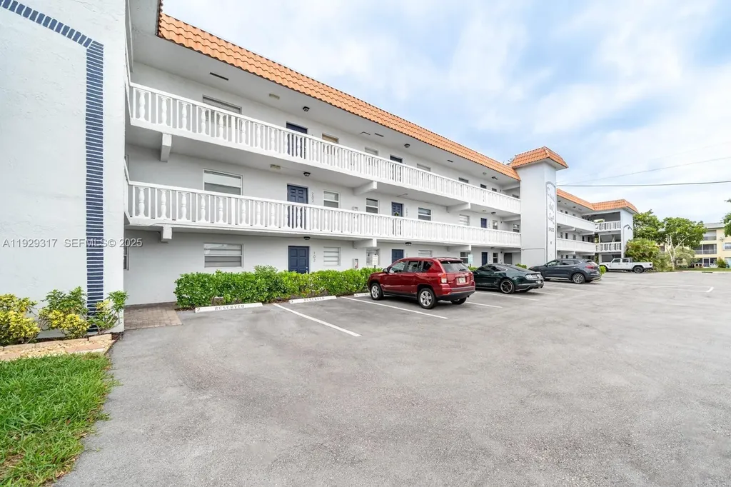 1400 NE 57th Street Oakland Park FL 33334