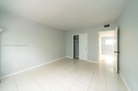 1400 NE 57th Street Oakland Park FL 33334