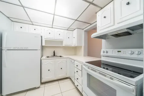 1400 NE 57th Street Oakland Park FL 33334